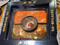 -老牌坊云南鱼豆花火锅(哈西万达店)