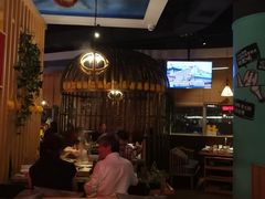 -三人行骨头王火锅(长寿店)