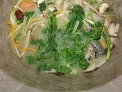 -姚记抚仙湖石锅鱼庄