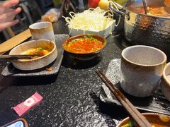 -鹿鸣山草本茶香火锅(园西路店)