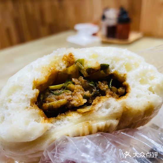 陈秋嫂黑猪肉包子店