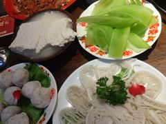 -牛市坎火锅(建设路店)