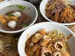 -松树干拌面店