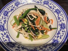 -古都历食南京菜·烤鸭·鸭血粉丝·汤包(南京博物院店)