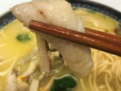 招牌黄鱼面-明呈黄鱼面馆(斜土路店)