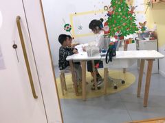-金色雨林感统学能培训中心(武广校区)