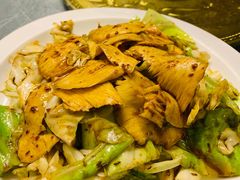 大头菜炒板筋-孙记泰和盛仔鲽鱼头
