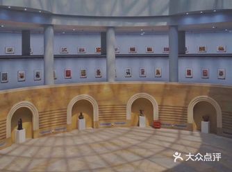 西安看展｜蓝天白云都映在屋顶的展馆
