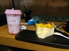 -萌喵咖啡屋(人民东路4号口M16商铺店)