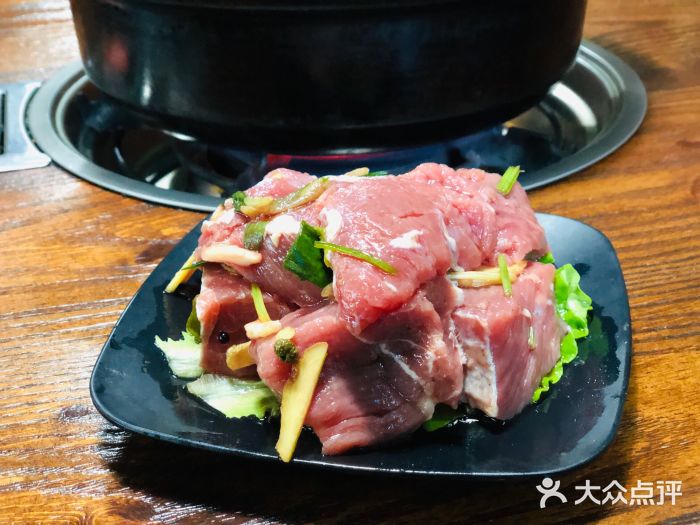 陆记牛庄·碳锅龙虾烧烤(爱上花园店)图片