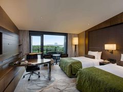 -上海滴水湖皇冠假日酒店