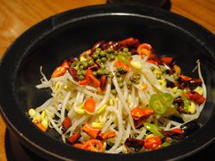 -云海肴·汽锅鸡·云南菜(天山百盛优客店)