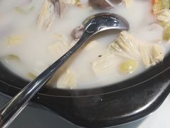 白果支竹猪肚煲-金苑海鲜酒家(新港中路店)