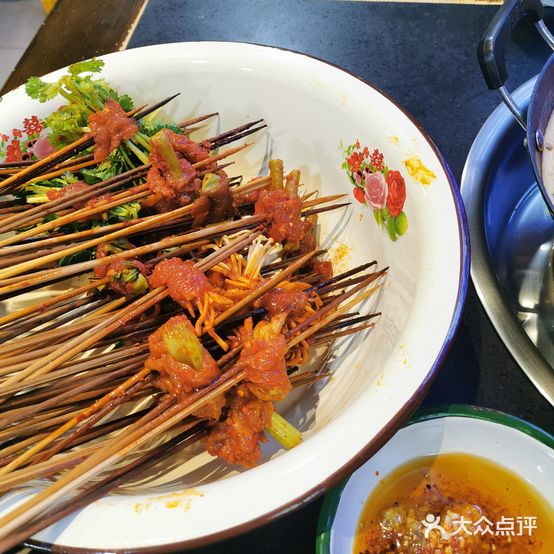 老成都麻辣烫(过街楼蔬菜批发市场店)