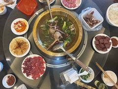 -周老三跷脚牛肉·全牛火锅(非遗传承店)