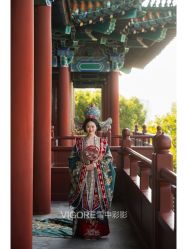 -雪中彩影婚纱摄影·微光艺术中心