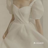 珍珠公主领复古婚纱
