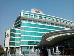 -苏州金鸡湖中茵皇冠假日酒店