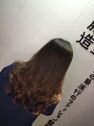 点击看大图 长发-藤野造型·专业烫染店