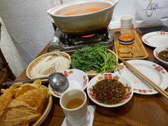 -猫爷的腔调·黔小馆(交大医学住宅区店)