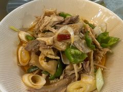 -汗腾格里·风味餐厅(新疆驻京办店)
