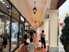 -佛罗伦萨小镇广佛名品奥特莱斯(疏港路店)