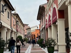 -佛罗伦萨小镇广佛名品奥特莱斯(疏港路店)