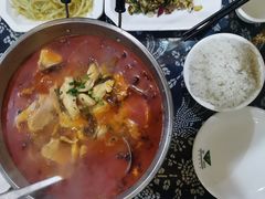 -临江餐馆二楼美食部落