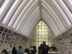 -钟书阁(松江泰晤士小镇店)