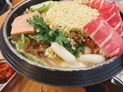 德善家部队锅-WOW LUCKY创意韩料(龙阳广场店)