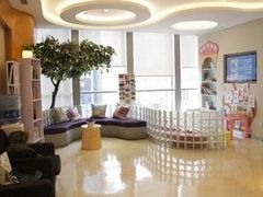 -瑞尔齿科(南京东路名人诊所)