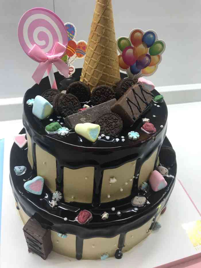雪菲网红手工艺蛋糕(汉口二店)-"每次过生日都会在她家订蛋糕 第一次