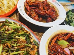 -叶派龙虾•招牌香辣蟹·海鲜(中海国际店)