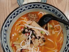 -蒙自源米线大王(信利城市广场店)