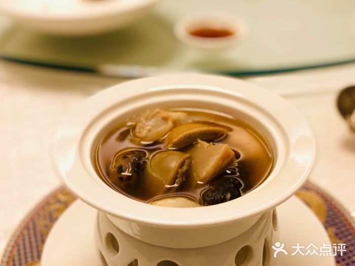 和平饭店龙凤厅-鲍鱼瑶柱海参汤-菜-鲍鱼瑶柱海参汤图片-上海美食
