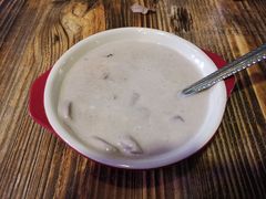蘑菇鸡粒忌廉汤-Season施莀·牛扒·意粉·饭·足球主题餐吧