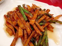 -侬佳蒸菜馆(听潮店)