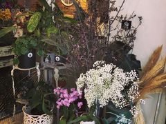 -FLOVIE FLORIST CAFE