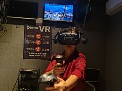 -VR 间客漫·PS电玩·虚拟现实包间游戏电竞(街道口店)