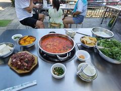 -黄利砖万峰林布依特色酸笋牛肉馆