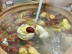 -广味炭炉鸡煲(宝业路分店)