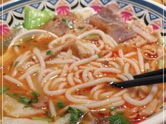 -鑫花溪牛肉米粉(文星广场店)