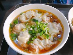 清汤抄手-秦云老太婆摊摊面(磁器口店)
