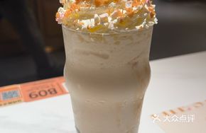 Snowy White Peach Oolong Milk Tea