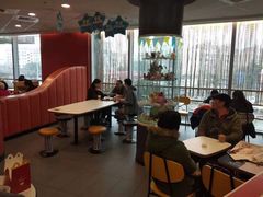 大堂-麦当劳(百联西郊购物中心店)