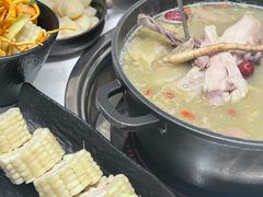 -汤宴·参须肚包鸡(南京路店)
