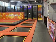 -嗨翻Hi-Fun竞技主题乐园·蹦床亲子生日轰趴(国光1937店)