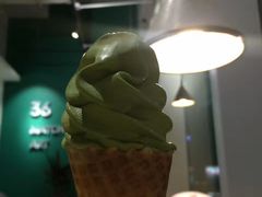 抹茶霜淇淋-36抹茶·千层与鲜果茶(欢乐海岸店)