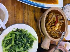 -霄汉牛三鲜湖北砂锅菜(万松园2店)