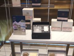 面包甜点陈列柜-奈雪的茶(湖滨银泰in77C区PRO店)